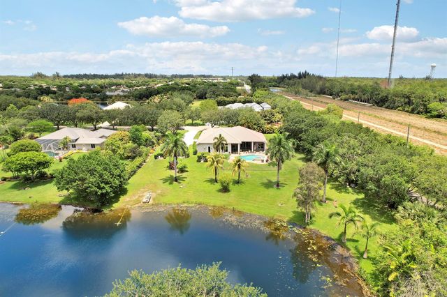 5835 Lago Del Sol Drive, Lake Worth, FL 33449