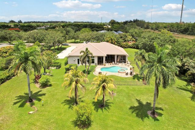 5835 Lago Del Sol Drive, Lake Worth, FL 33449