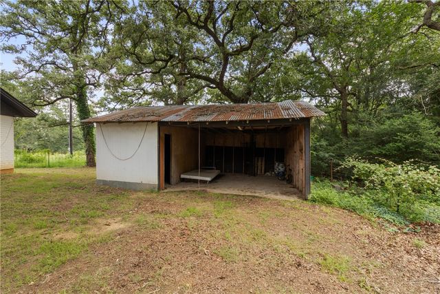 9623 County Road 324, Caldwell, TX 77836