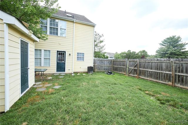 2926 Mary Beth Ln, Glen Allen, VA 23060