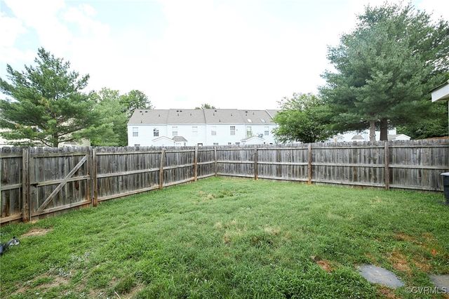 2926 Mary Beth Ln, Glen Allen, VA 23060