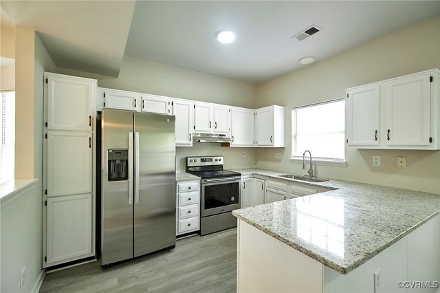 2926 Mary Beth Ln, Glen Allen, VA 23060