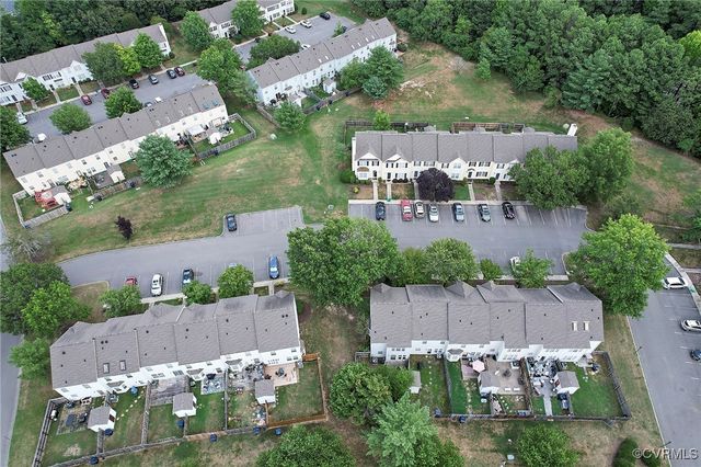 2926 Mary Beth Ln, Glen Allen, VA 23060