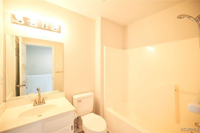 2926 Mary Beth Ln, Glen Allen, VA 23060