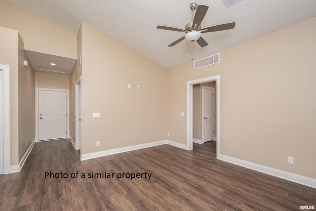 118 BEACON HARBOR Circle, East Moline, IL 61244