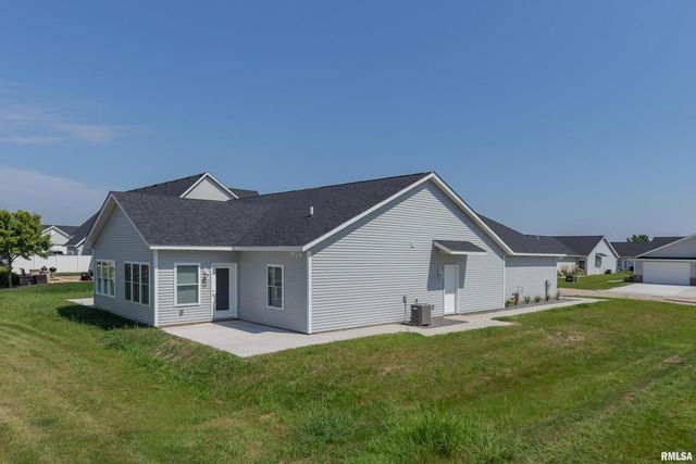 118 BEACON HARBOR Circle, East Moline, IL 61244