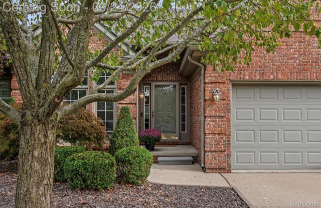 57256 Warwick Drive, Washington Township, MI 48094