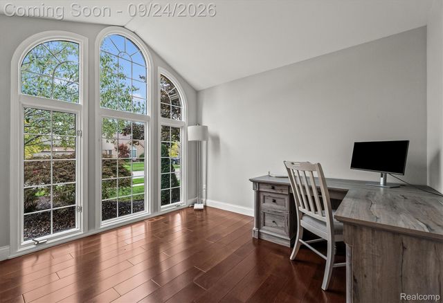 57256 Warwick Drive, Washington Township, MI 48094