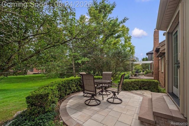 57256 Warwick Drive, Washington Township, MI 48094