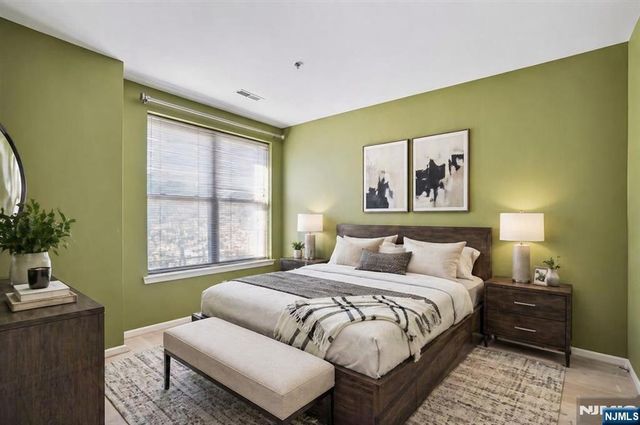 24 Ave At Port Imperial 226, West New York, NJ 07093