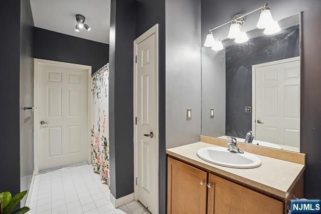24 Ave At Port Imperial 226, West New York, NJ 07093