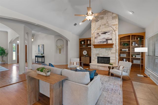 130 Richards DR, Buda, TX 78610