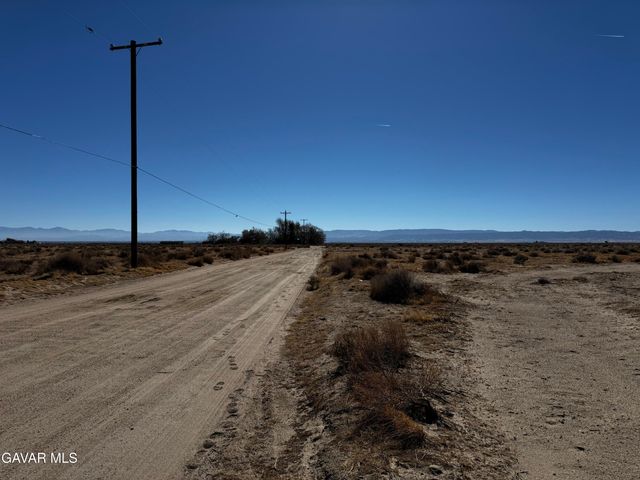 45 W Ave B6 Avenue, Lancaster, CA 93536