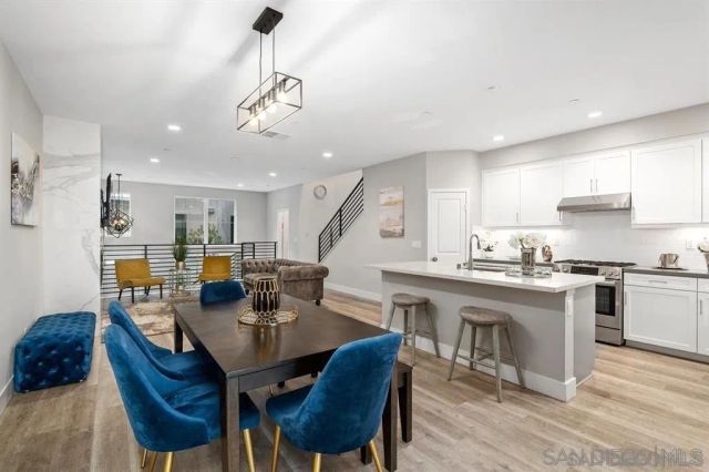 347 Oak Ave, Carlsbad, CA 92008