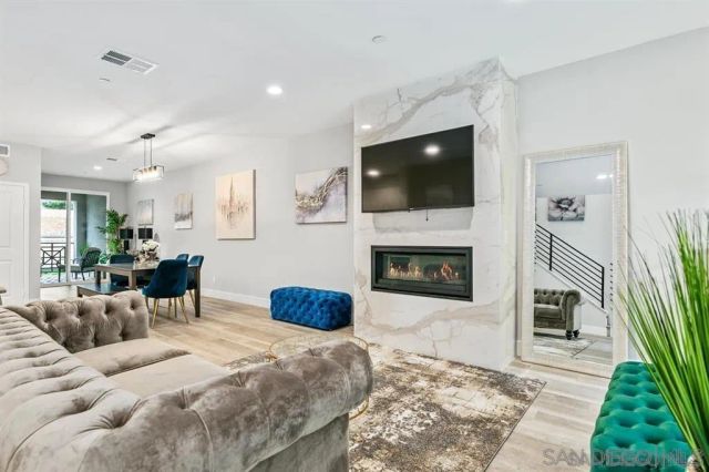 347 Oak Ave, Carlsbad, CA 92008