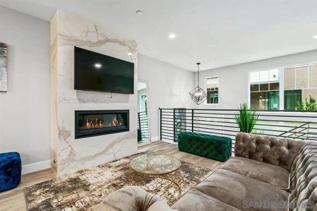 347 Oak Ave, Carlsbad, CA 92008