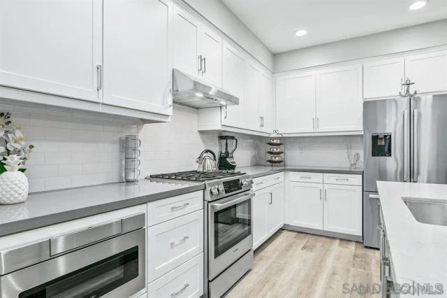 347 Oak Ave, Carlsbad, CA 92008