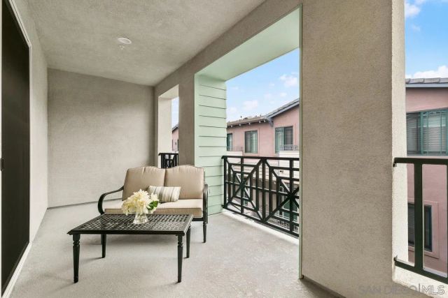 347 Oak Ave, Carlsbad, CA 92008