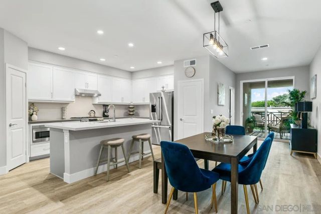 347 Oak Ave, Carlsbad, CA 92008