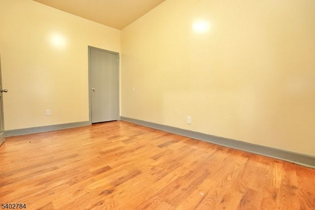 102 S 12Th St, Newark City, NJ 07107