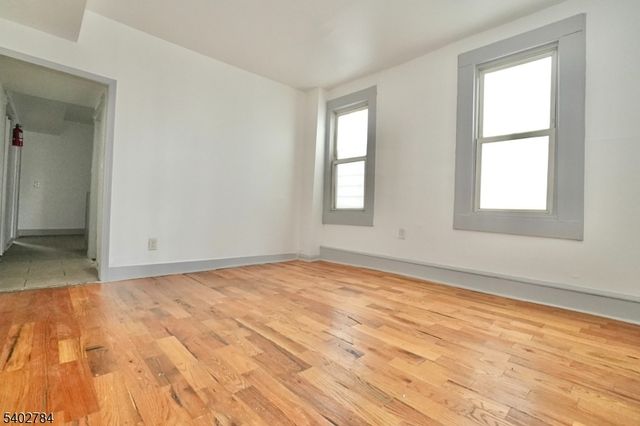 102 S 12Th St, Newark City, NJ 07107