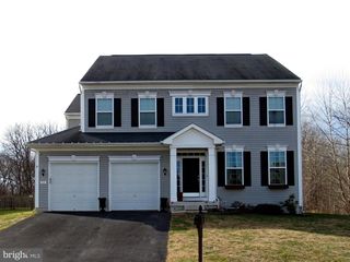 35 ODEN DR, Charles Town, WV 25414
