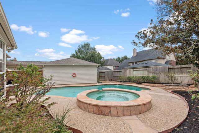22007 Crossbrook Drive, Katy, TX 77450