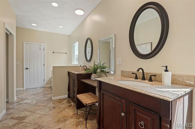 7348 Kindlewood Drive, Edwardsville, IL 62025