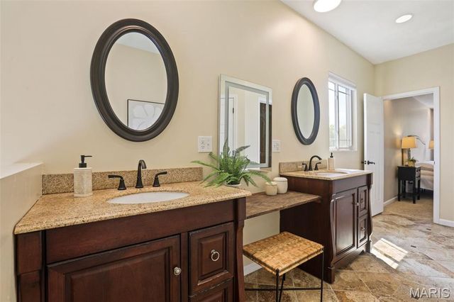 7348 Kindlewood Drive, Edwardsville, IL 62025