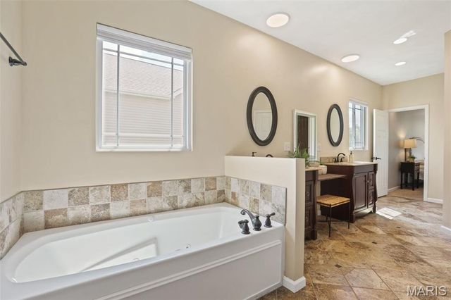 7348 Kindlewood Drive, Edwardsville, IL 62025