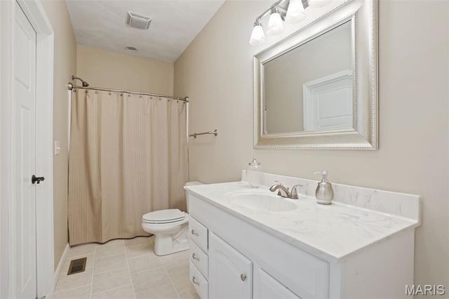 7348 Kindlewood Drive, Edwardsville, IL 62025
