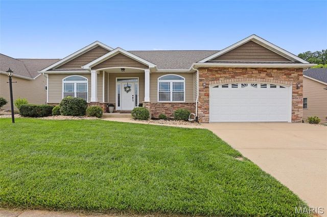 7348 Kindlewood Drive, Edwardsville, IL 62025