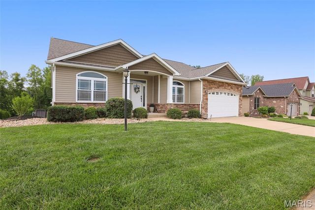 7348 Kindlewood Drive, Edwardsville, IL 62025