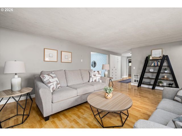 1697 ELANCO Ave, Eugene, OR 97401