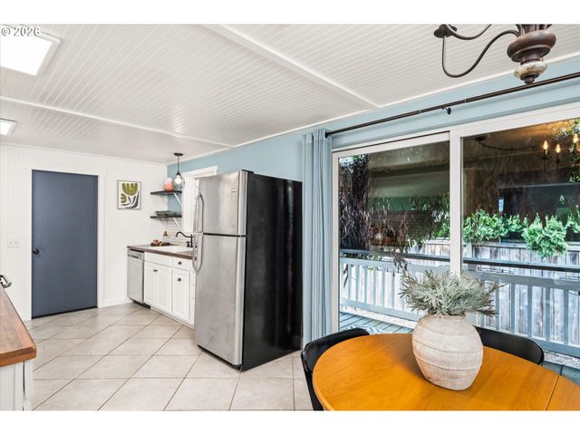 1697 ELANCO Ave, Eugene, OR 97401