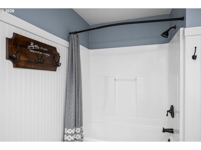 1697 ELANCO Ave, Eugene, OR 97401