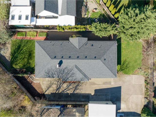 1697 ELANCO Ave, Eugene, OR 97401