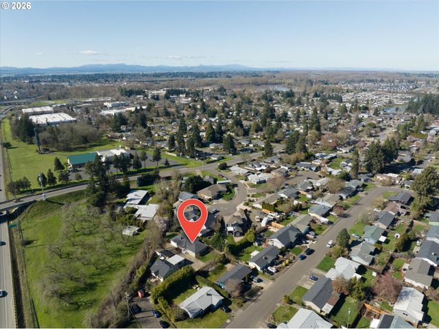 1697 ELANCO Ave, Eugene, OR 97401