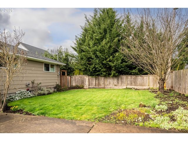 1697 ELANCO Ave, Eugene, OR 97401