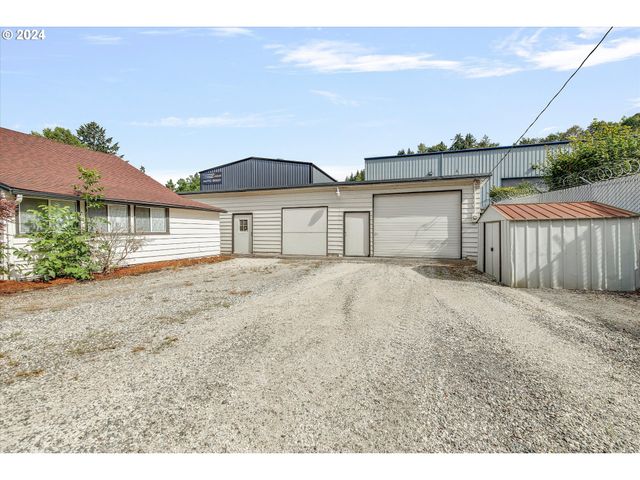 16265 Se HIGHWAY 224, Damascus, OR 97089