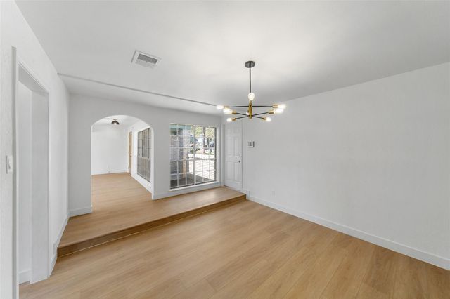 5607 Arncliffe Drive, Houston, TX 77088