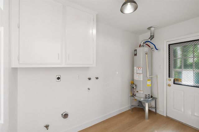 5607 Arncliffe Drive, Houston, TX 77088