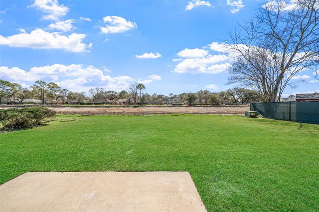 5607 Arncliffe Drive, Houston, TX 77088