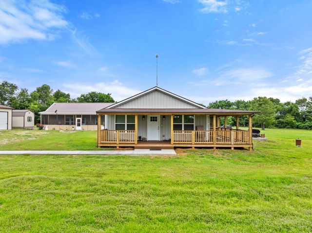 195 County Road 4612, Sulphur Springs, TX 75482