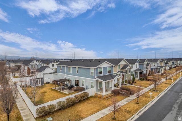 15176 S BATTLE DR, Bluffdale, UT 84065