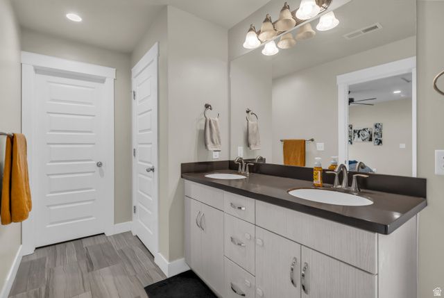 15176 S BATTLE DR, Bluffdale, UT 84065