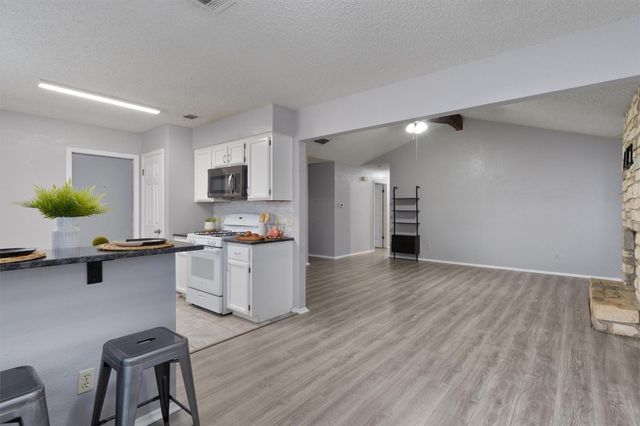 701 Riverwood DR, Cedar Park, TX 78613