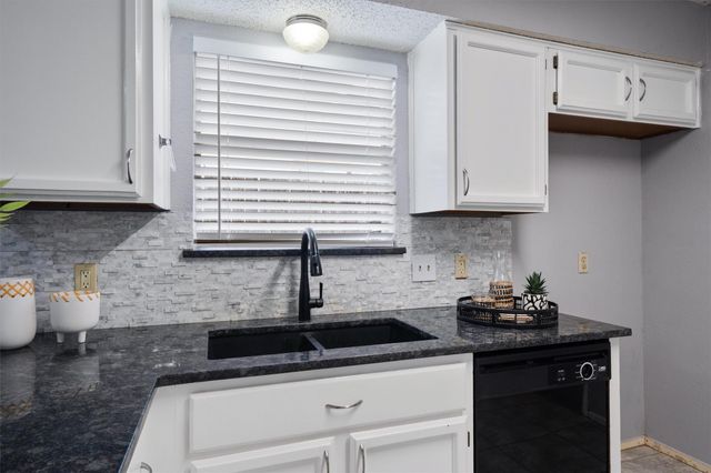 701 Riverwood DR, Cedar Park, TX 78613