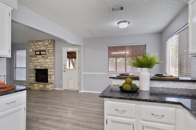 701 Riverwood DR, Cedar Park, TX 78613