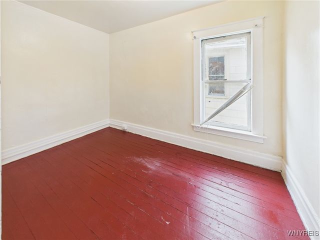 465 10th Street, Niagara Falls, NY 14303